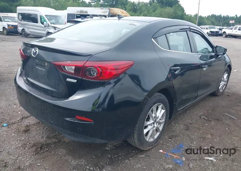 2015 Mazda 3 I Touring z USA, uszkodzony, nr VIN JM1BM1V77F1225771